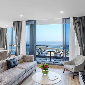 https://meriton-suites-southport.queenslandhotels.net